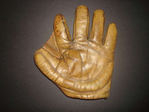 Early 1900's Spalding Crescent Glove Front