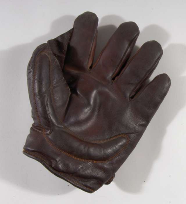 Early 1900's Spalding Crescent Glove Front