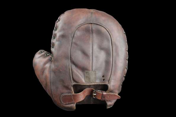 Early 1900's Spalding Red Brown Crescent Basemitt Back