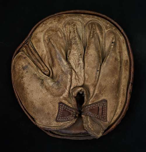 Stall & Dean 854 Crescent Catchers Mitt Back