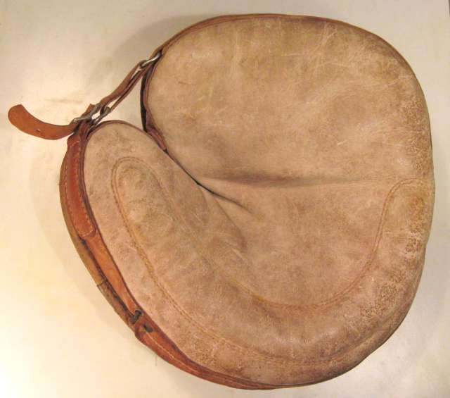 Victor Crescent Catchers Mitt Front