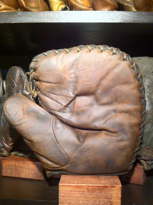 Edward K. Tryon G280 Basemitt Front