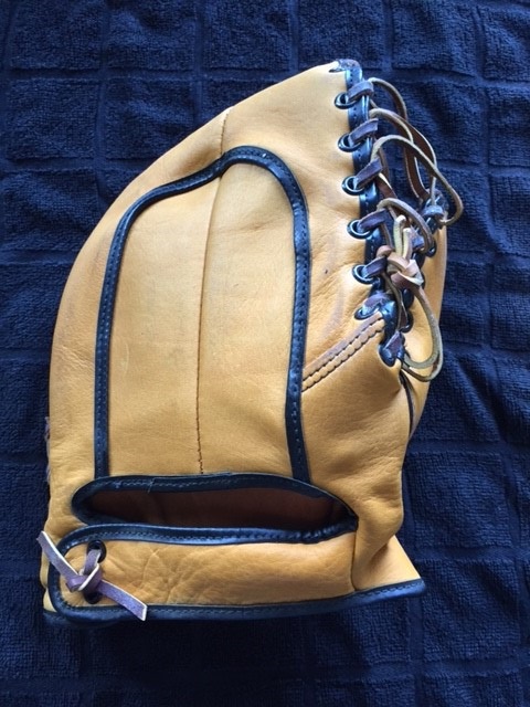 Edde Morgan Em-Jay BM10V Basemitt Back