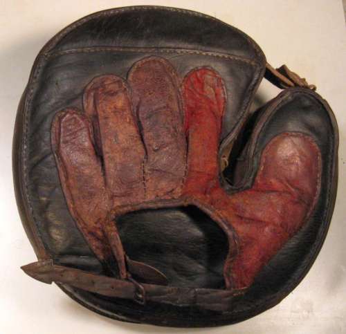 Arrow Strap Catchers Mitt Back