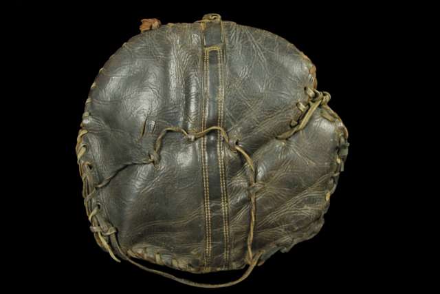 Folk Art Mitt Back