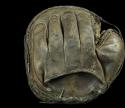 View the image: Folk Art Mitt Back
