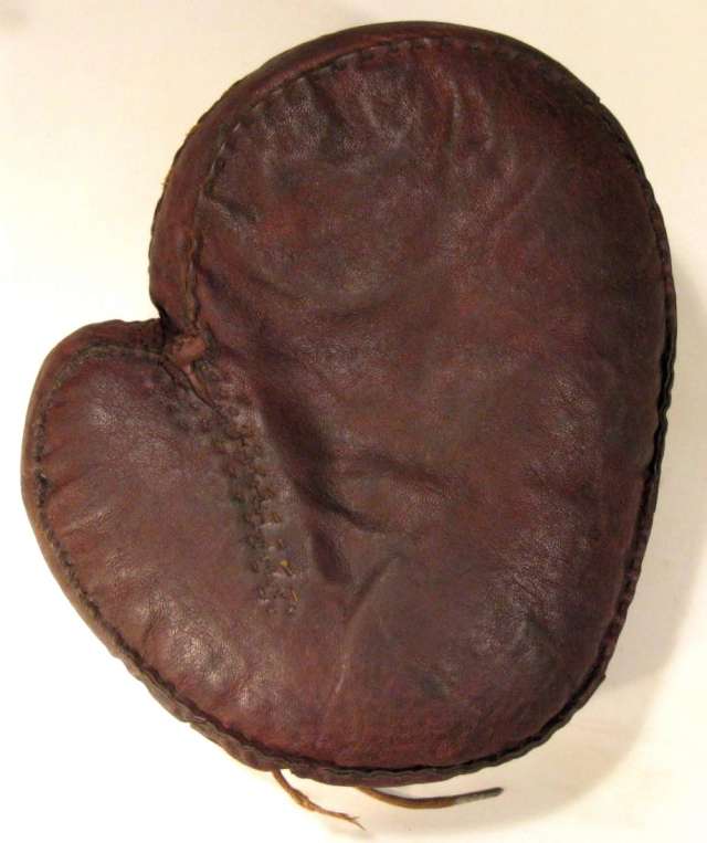 Folk Art Mitt Front