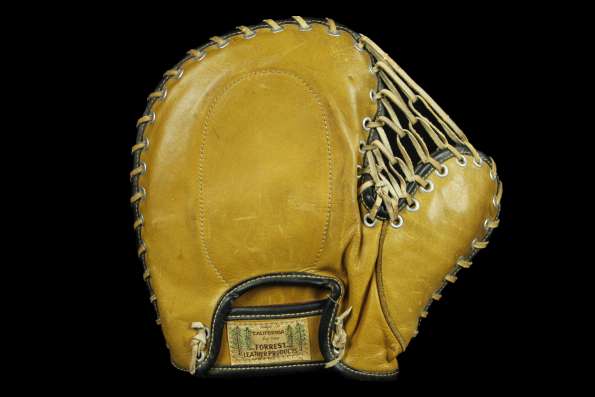 Forrest Leather Products 802F Basemitt Back