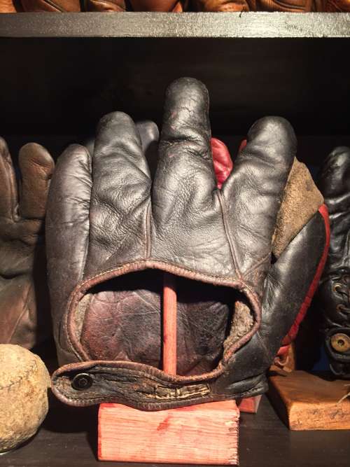 Gus Habich Full Web Black Back