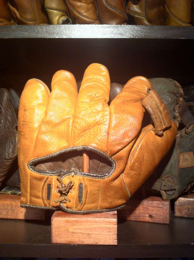 Bob Doerr Globe G73 Back