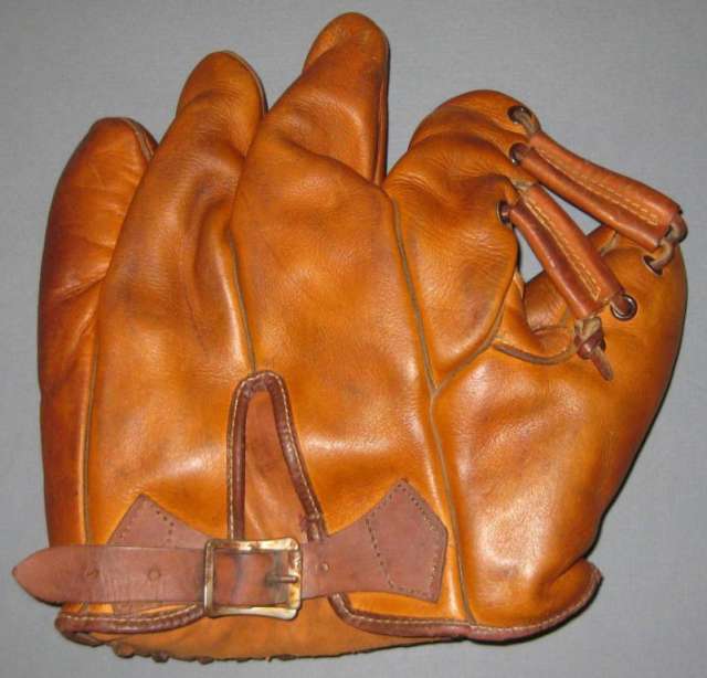 Chet Morgan Globe G53 Back