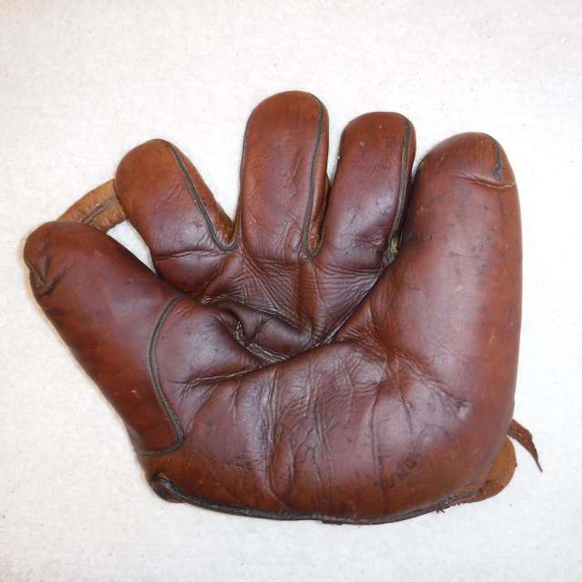 Pete Fox Globe G04S Front