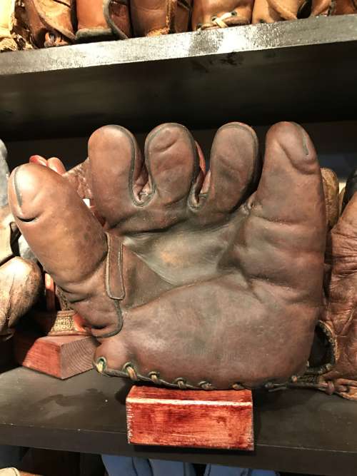 Rabbit Maranville Globe 1 Inch Web Front