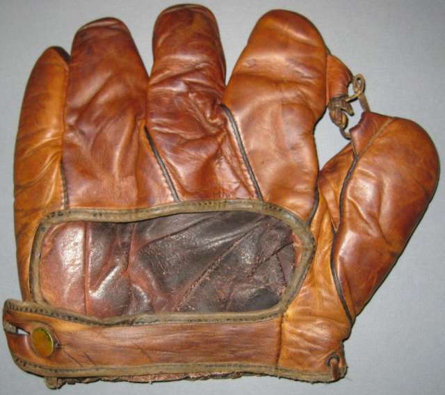 Rabbit Maranville Globe Back