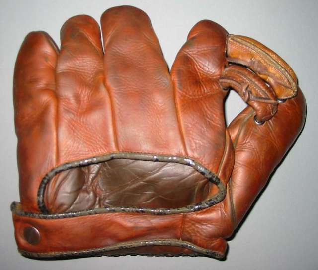 Floyd Young Goldsmith Back