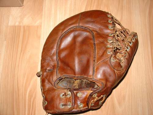 Babe Young Goldsmith DA Back