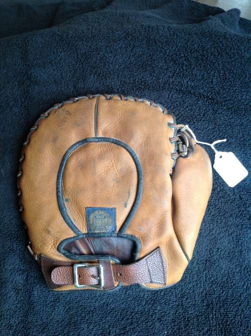 Goldsmith Bulldog Basemitt Back