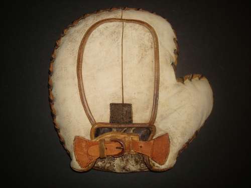 Goldsmith White Basemitt Back