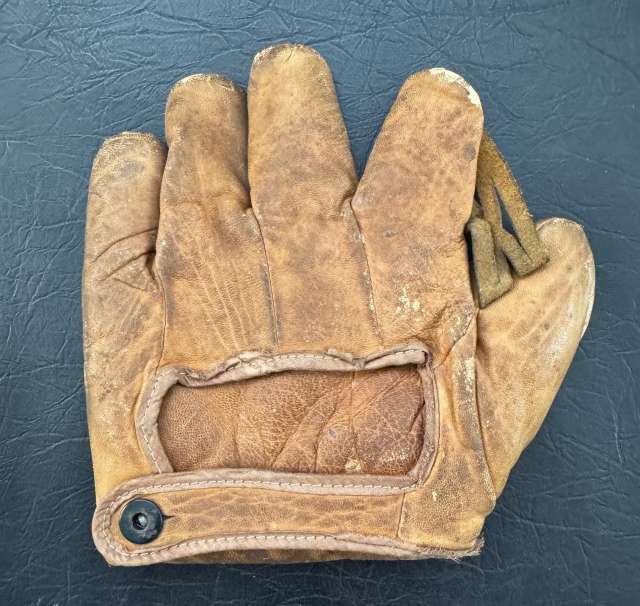 Bump Hudson Reg'lar Fellers Goldsmith RF56 Back