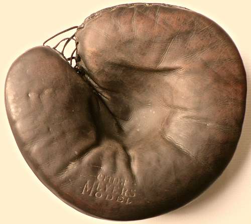 Chief Meyers Goldsmith CM Catchers Mitt Front