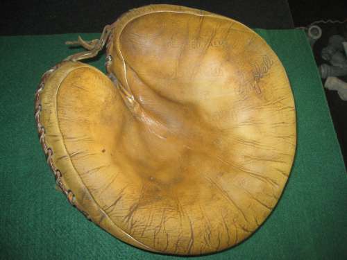 Gilly Campbell Goldsmith AC42 Front