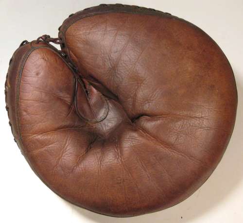 Goldsmith 95 Catchers Mitt Front