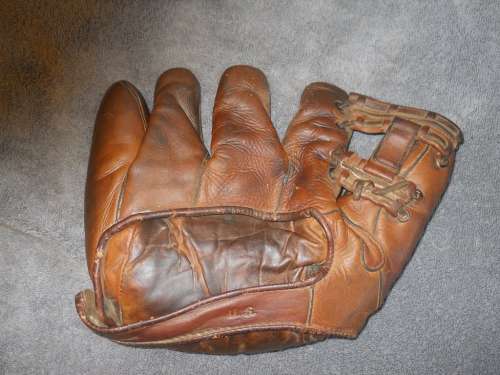 Elmer Riddle Goldsmith UAS Back