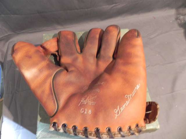 Gene Moore Goldsmith G18 Front