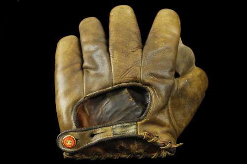 Goldsmith 25 Full Web With Celluloid Button Back