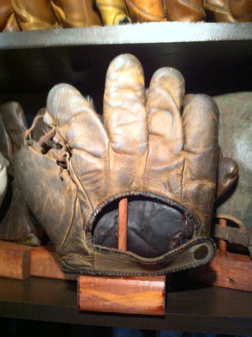 Goldsmith 27 Lefty Back