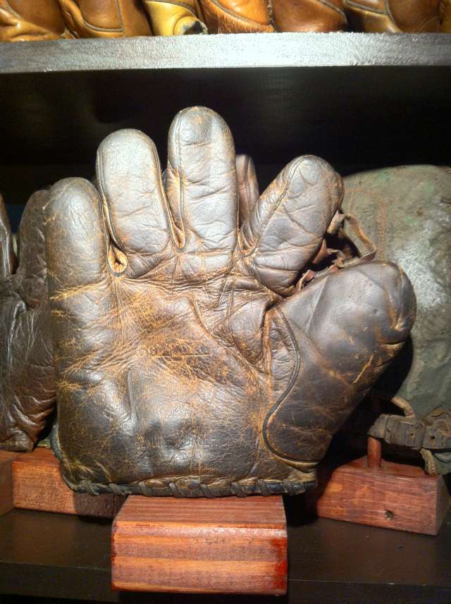 Goldsmith 27 Lefty Front