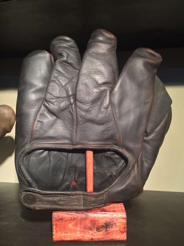 Goldsmith Full Web Black Back