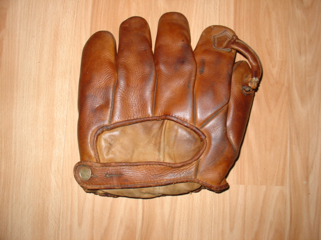 Leo Durocher Goldsmith LD Back