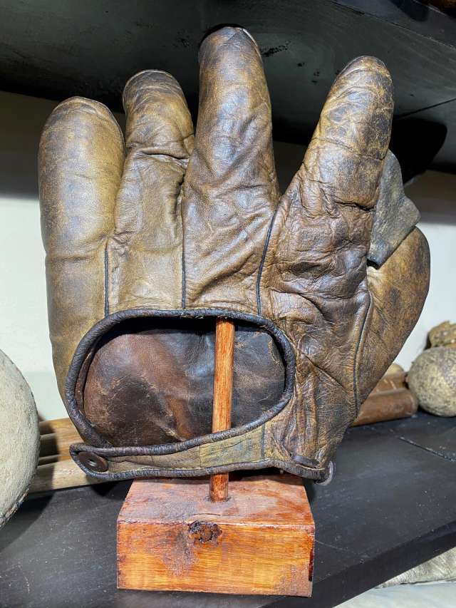 Honus Wagner Goldsmith KB Back