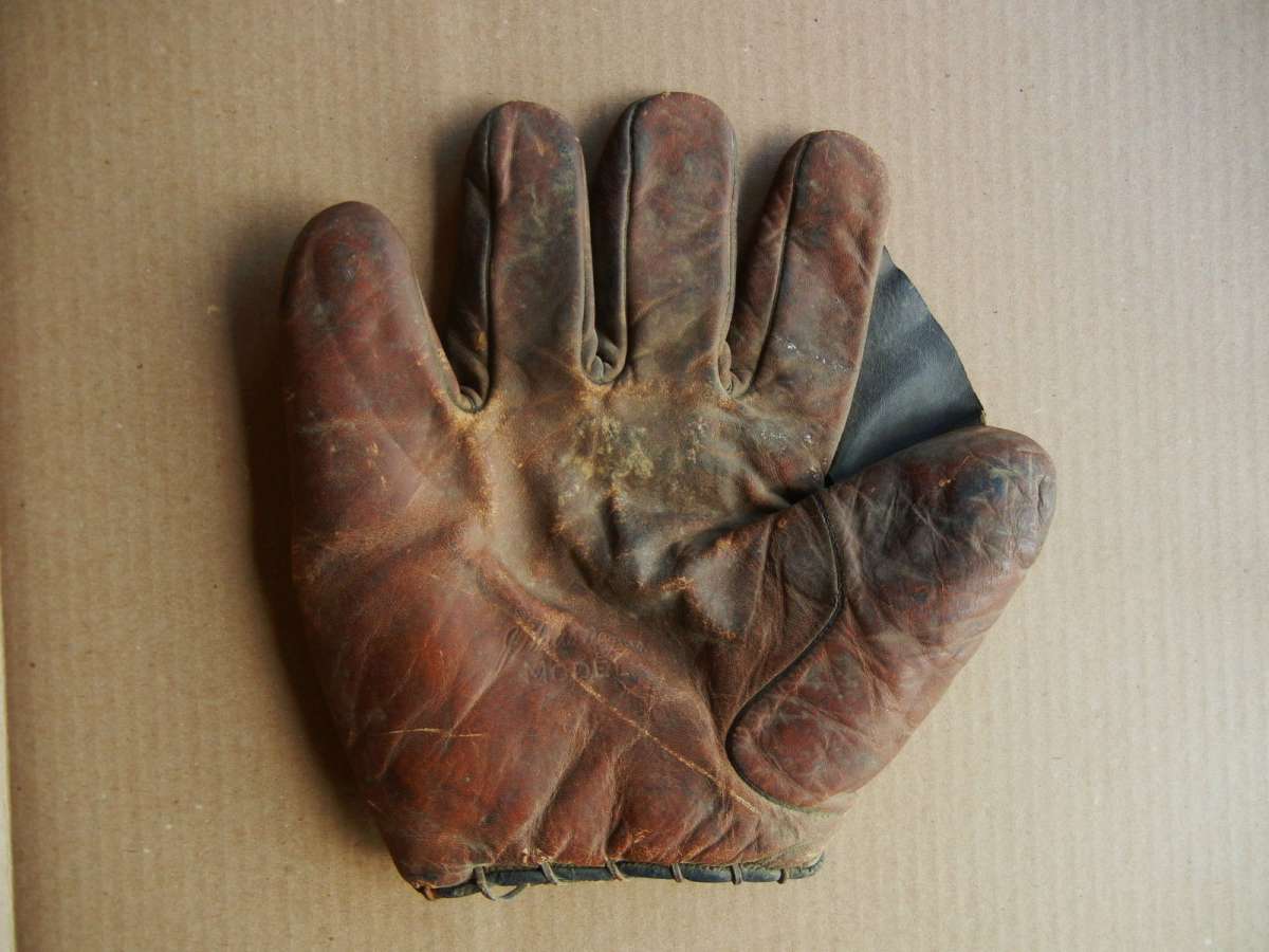 J Hans Wagner Front Honus Wagner Gloves Baseball Glove Collector