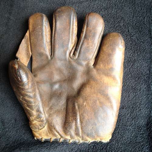 J. Hans Wagner Goldsmith KB Front