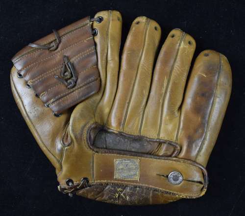 Honus Wagner Sporting Goods Glove Back