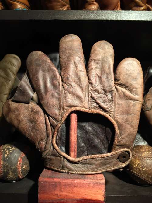 Max Carey Horace Partridge 1 Inch Web Lefty Back