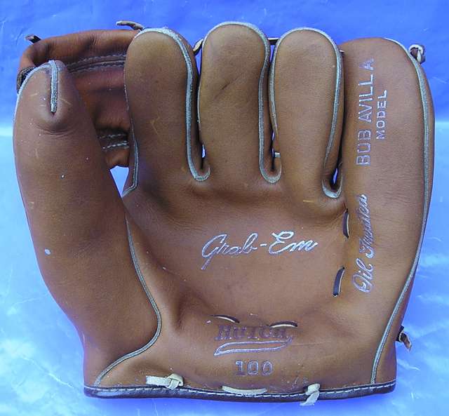 Bob Avilla Hutch 100 Front