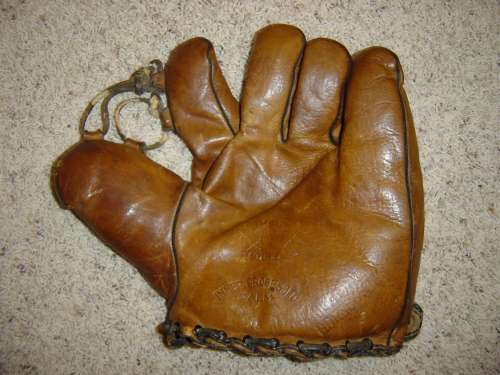 Cy Young Hutch 36-W Front