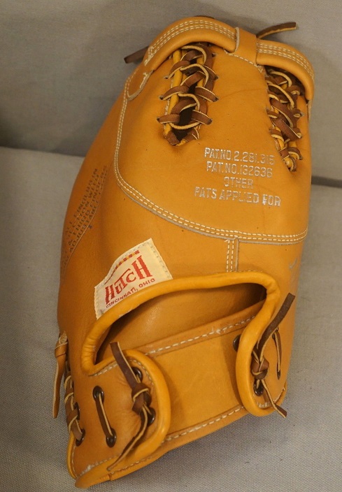 Earl Torgeson Hutch Basemitt Back