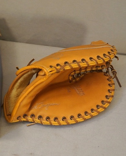 Earl Torgeson Hutch Basemitt Front