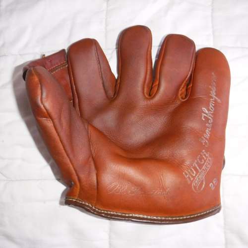 Gene Thompson Hutch 28 Front