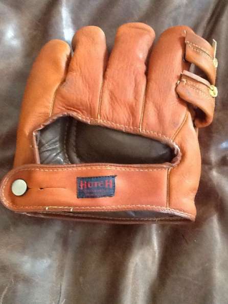 Hutch 340 Softball Glove Back