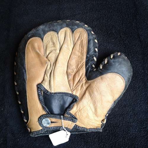 Hutch 48-733 Basemitt Back