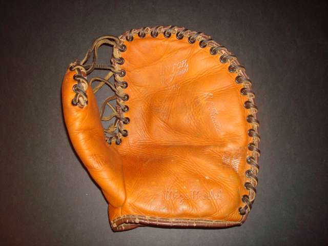 Johnny Mize Hutch 145L Front