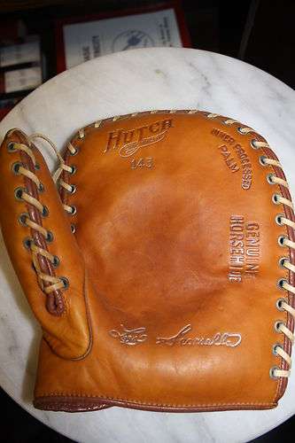 Les Scarsella Hutch 145 Basemitt Front