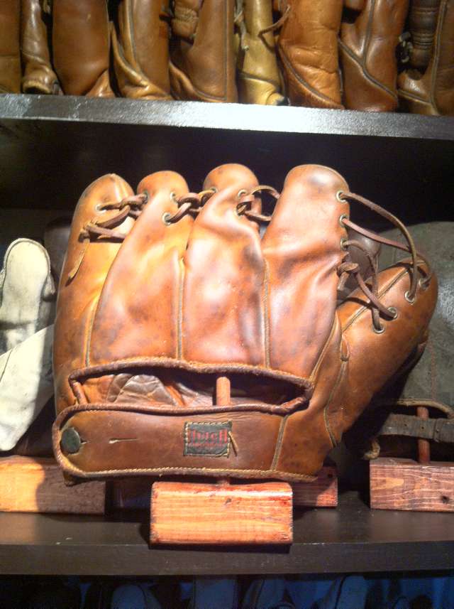 Pep Young Hutch 42 Back