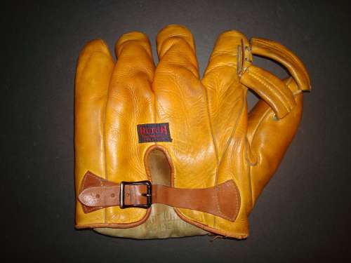 Pep Young Hutch 42 Buckle Back Back