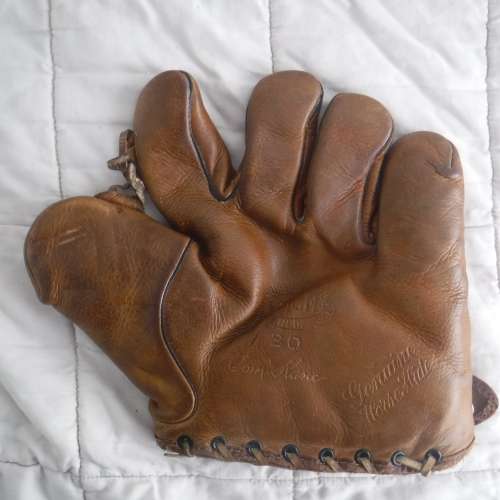 Tom Kane Hutch 30 Front